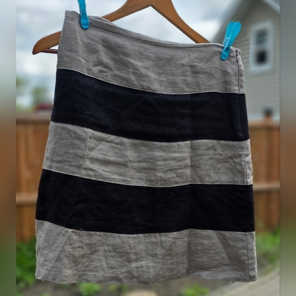 Linen black and beige wide stripe A-line skirt. - Picture 6 of 6